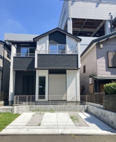 伊勢原市石田　新築