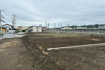 秦野市平沢 10区画